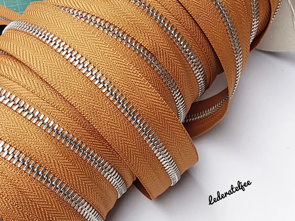 YKK rits Nikkel tandjes enkel sided 5mm (Honey)