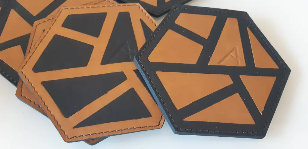 Coasters / glasonderleggers 6-hoek  2 kleuren