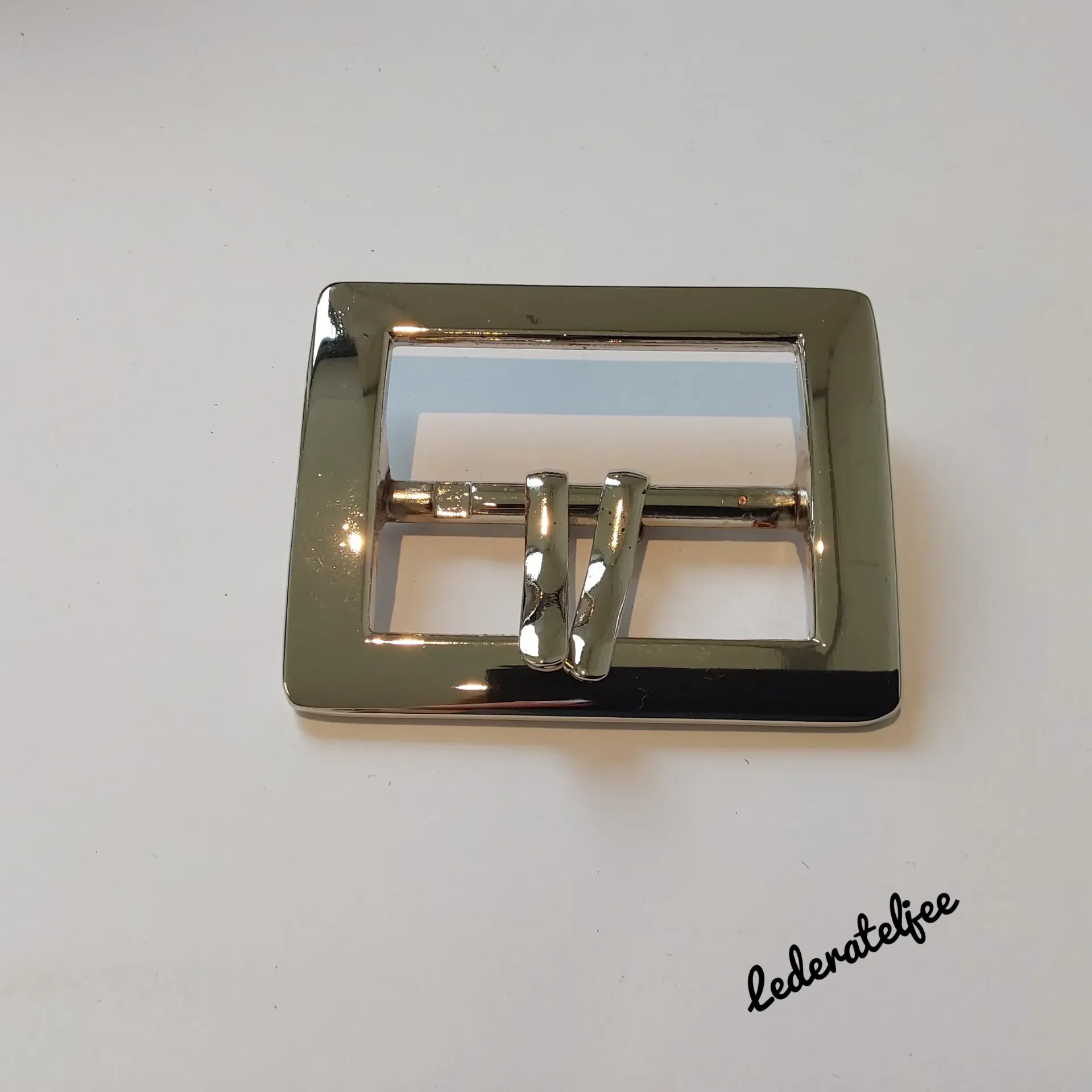 D97 Gesp Nikkel 4.5 cm