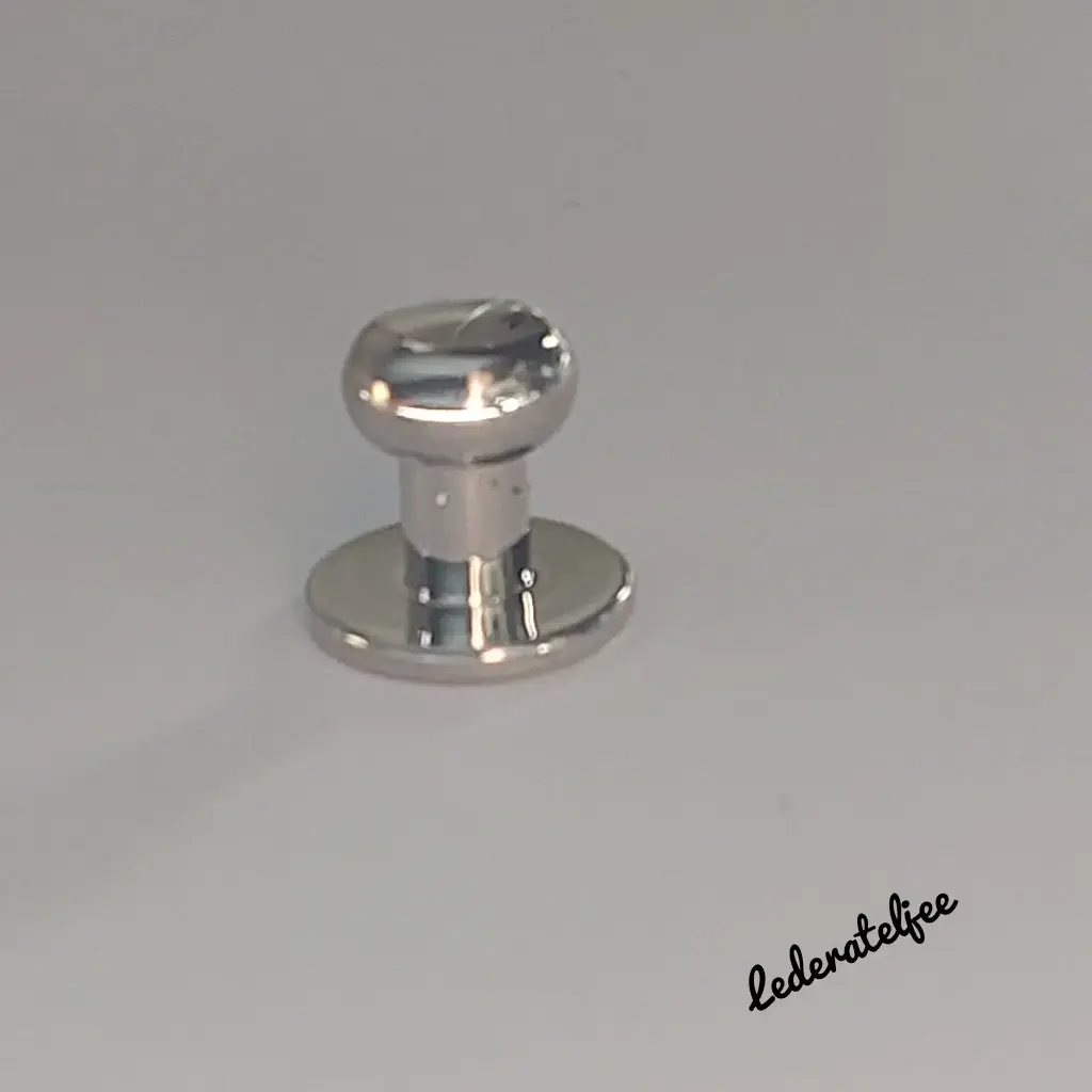 C82 Geweerknopje Nikkel