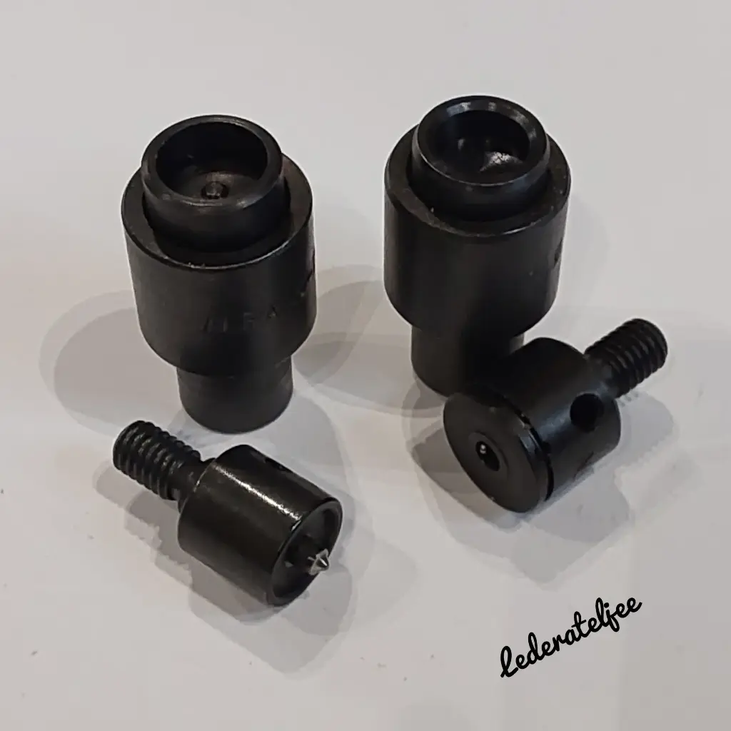 U03 Matrijzen Drukknopen 0.8