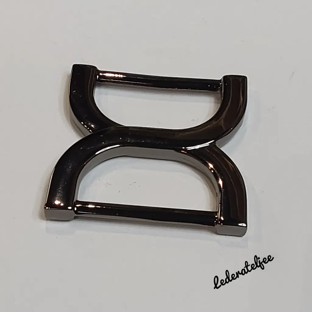 H136 Ring Twisted 2.5cm Gun Metal