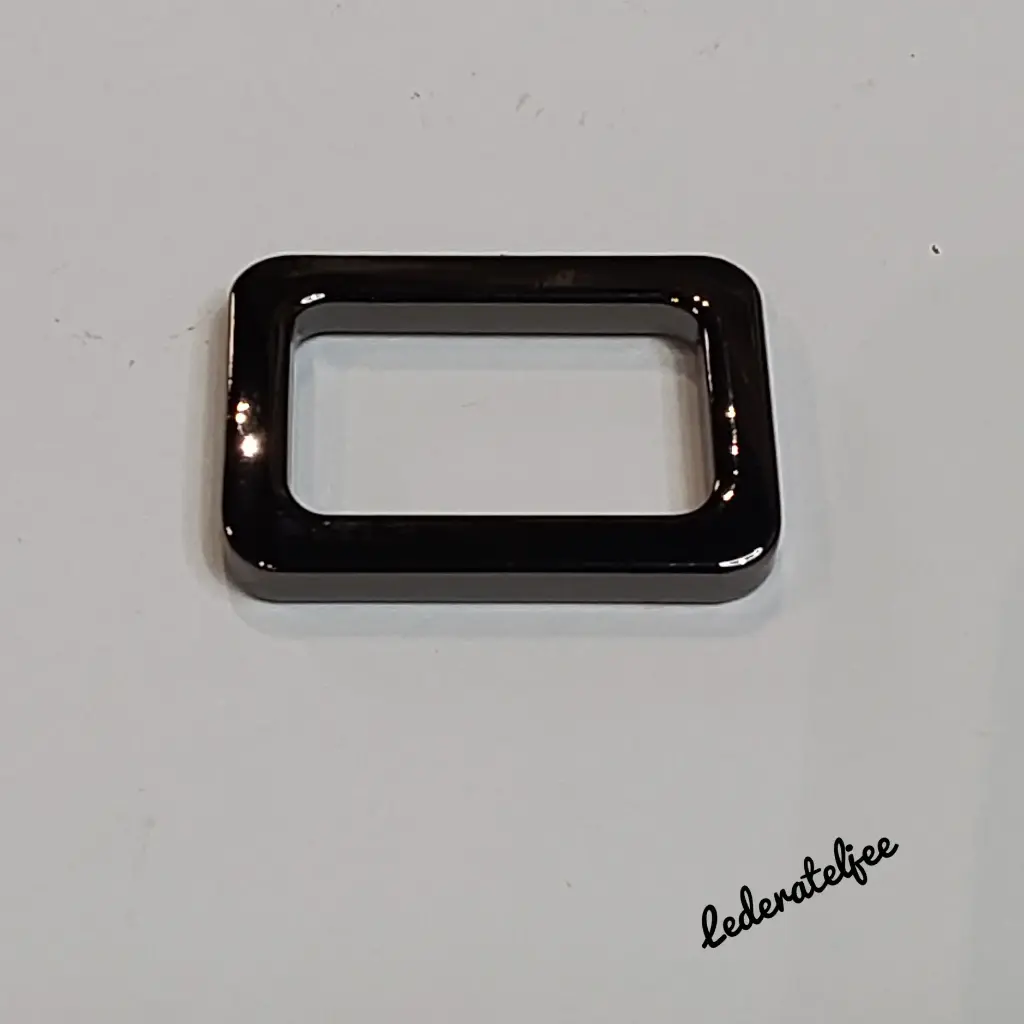 H138 Ring 2cm Gun Metal