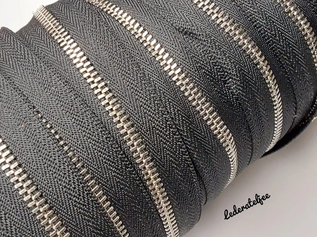 YKK rits zwart - Nikkel tandjes enkel sided 3mm 