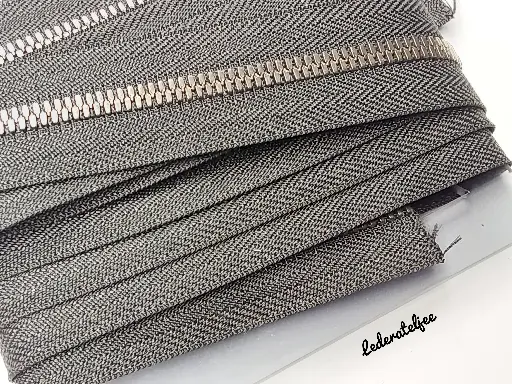 Rits YKK Excella zwart 5 mm Gun metal tandjes