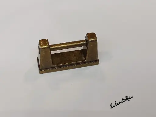 H135 Handvatbevestigers oud goud 