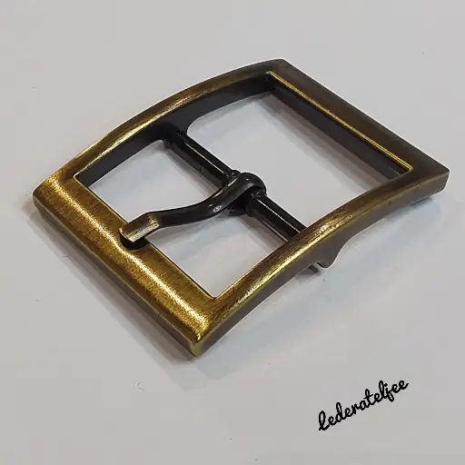 C04 Gesp 3.5cm Brons