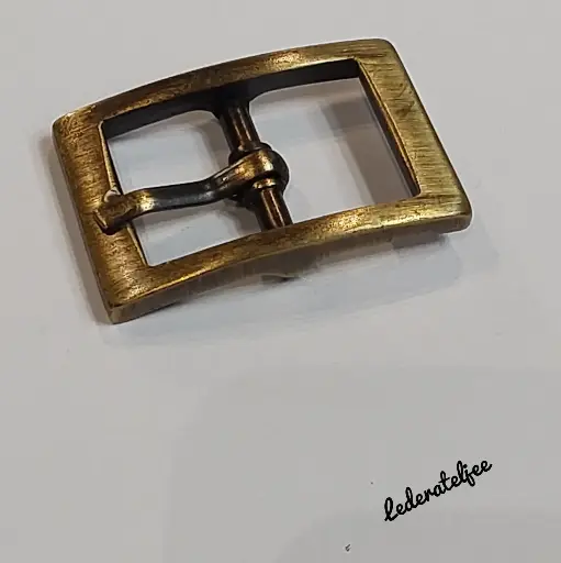 C05 Gesp 1.6cm Brons