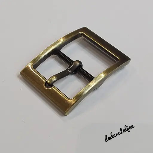 C52 Gesp 3cm Brons